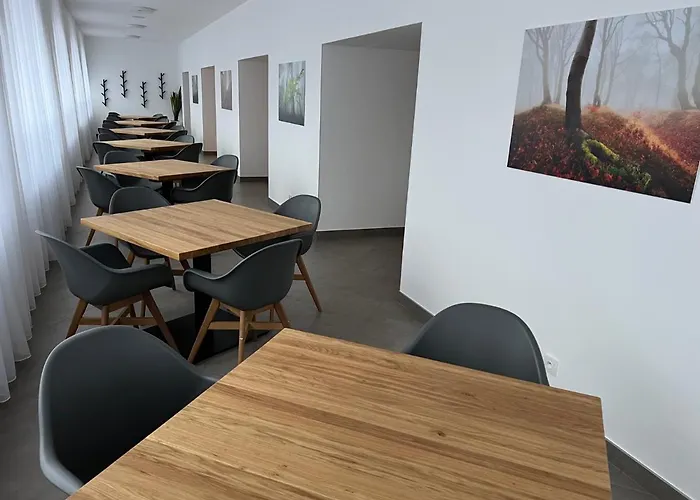 فندق Hotel Varnsdorf فارنسدورف